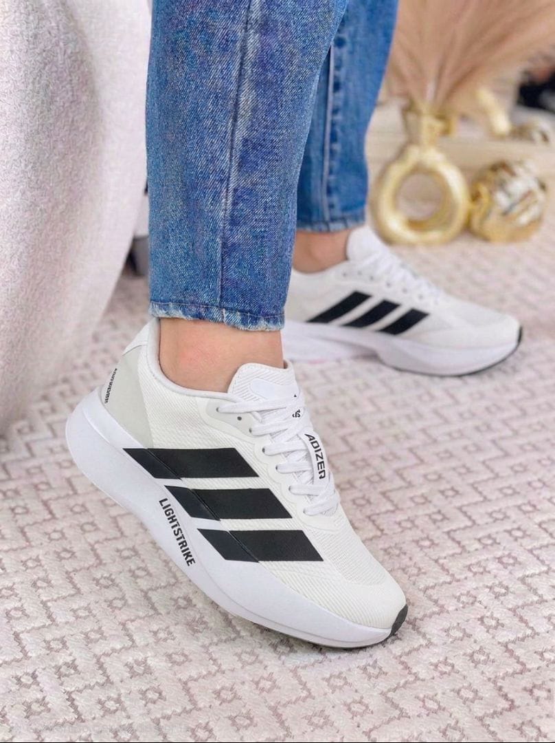 ZAPATILLAS DEPORTIVAS ADIDAS UNISEX - CAMINA Y CORRE CON LA MÁXIMA COMODIDAD EN CADA PASO